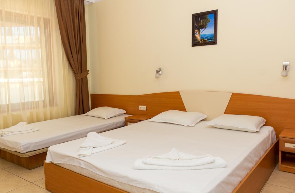 Malibu Hotel 3*